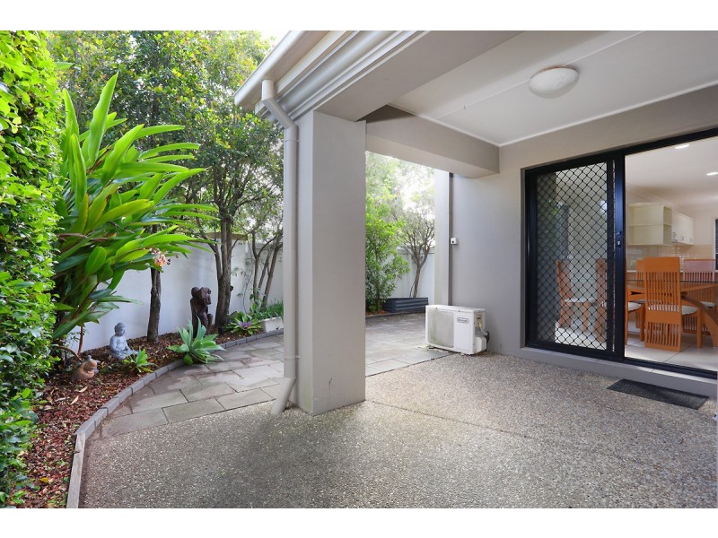 11/1 Pine Valley Drive, Robina QLD 4226