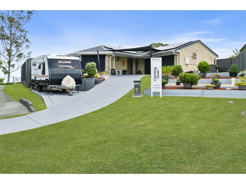9 Hampshire Close, Highland Park QLD 4211