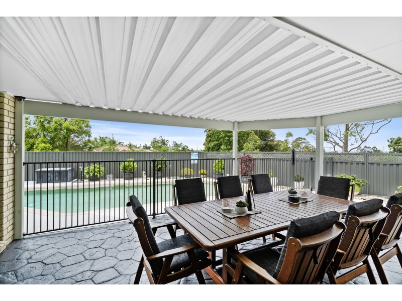 9 Hampshire Close, Highland Park QLD 4211