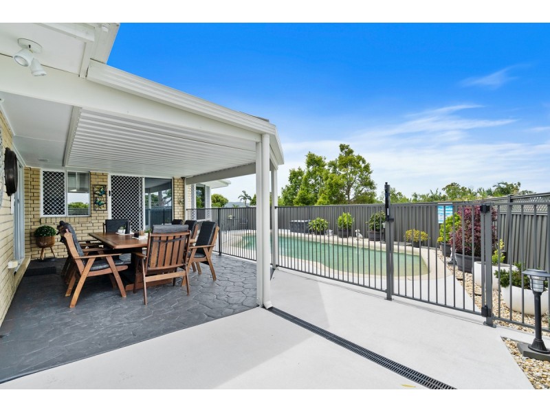 9 Hampshire Close, Highland Park QLD 4211