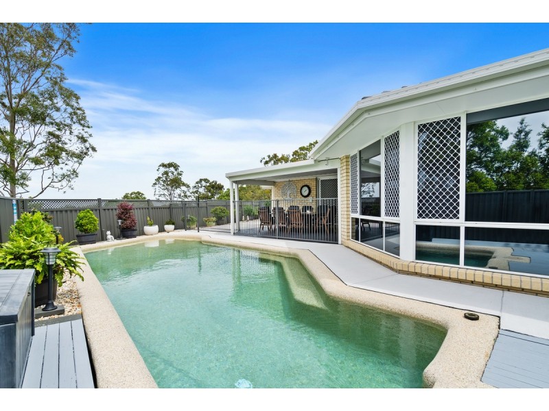 9 Hampshire Close, Highland Park QLD 4211