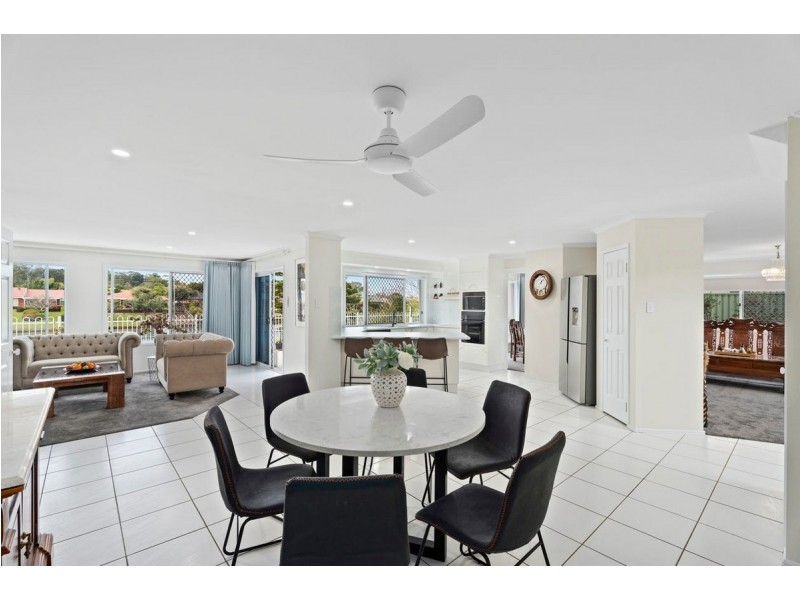 59 Cabana Boulevard, Benowa QLD 4217