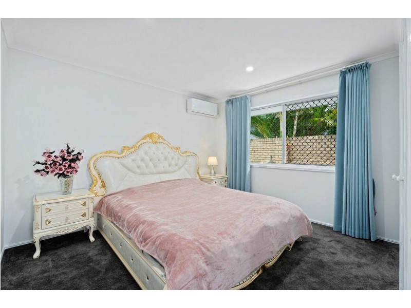 59 Cabana Boulevard, Benowa QLD 4217