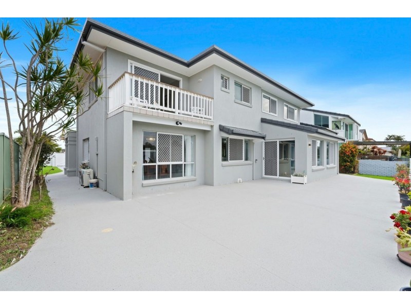59 Cabana Boulevard, Benowa QLD 4217