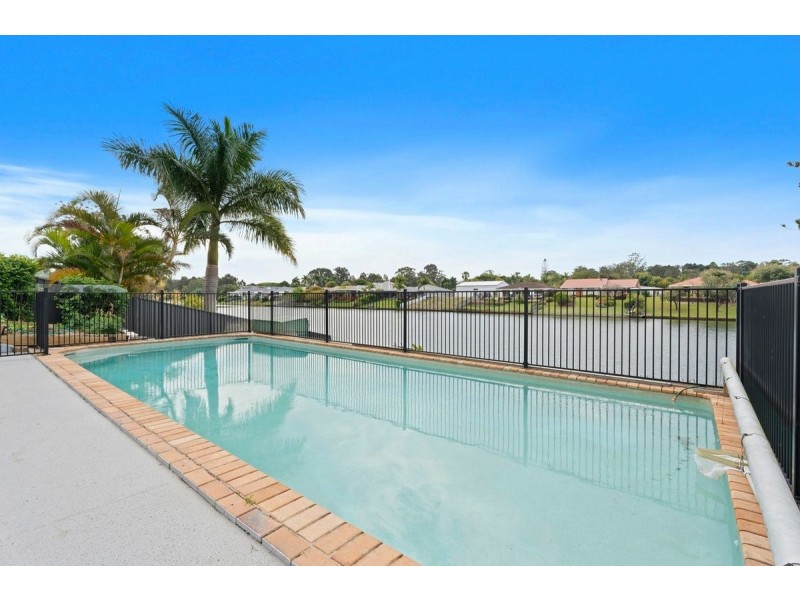 59 Cabana Boulevard, Benowa QLD 4217