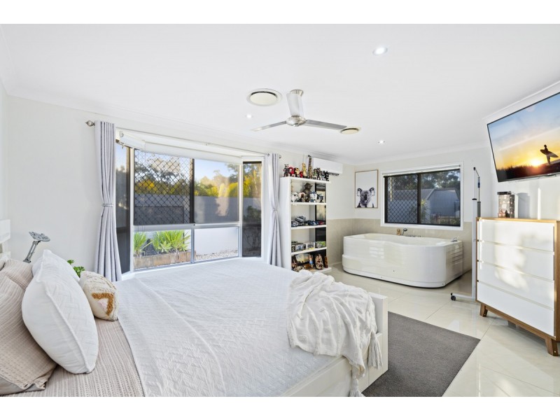 38 Eastern Court, Helensvale QLD 4212