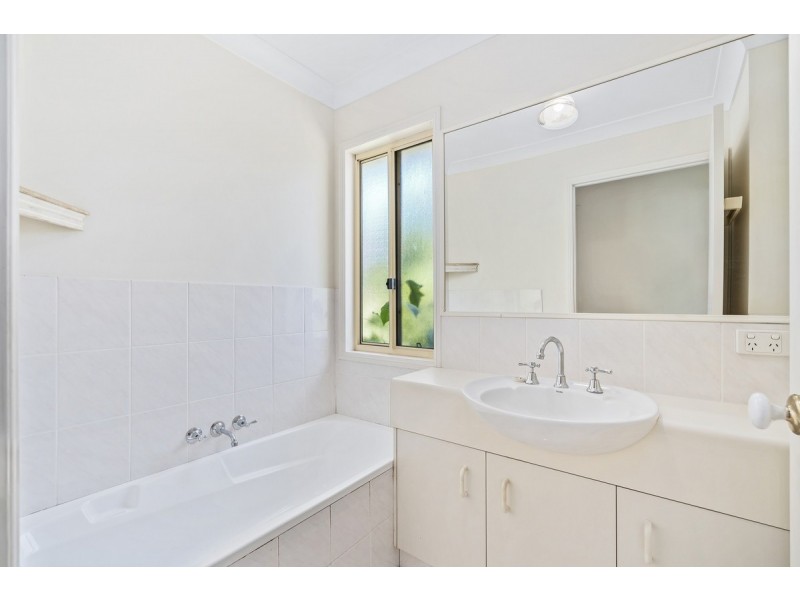 79 Plateau Crescent, Carrara QLD 4211