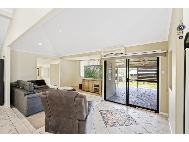 10 Narrabri Court, Gaven QLD 4211