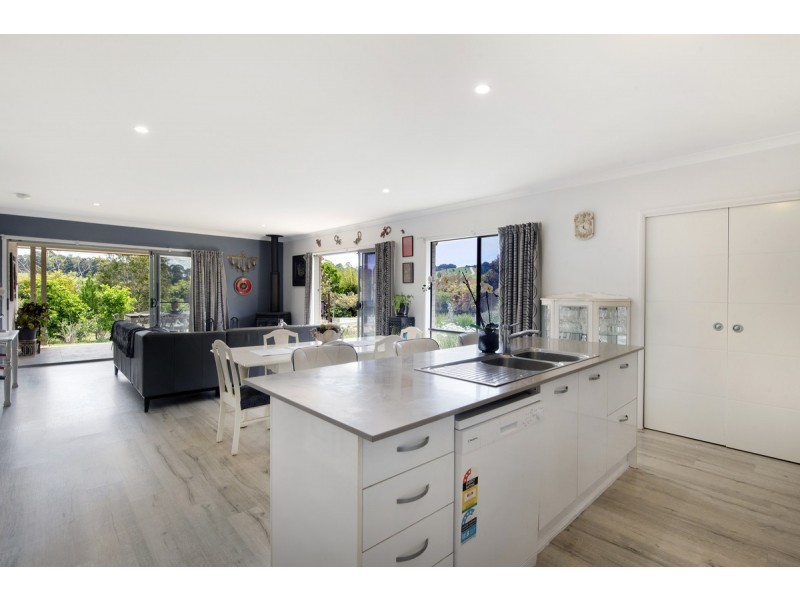 63 Acacia Court, Beechmont QLD 4211