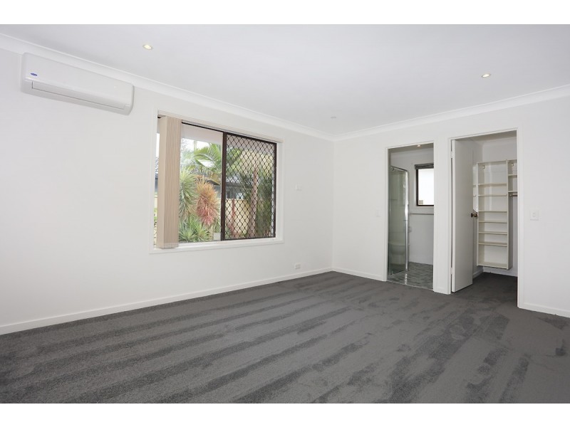 5A Garden Grove, Carrara QLD 4211