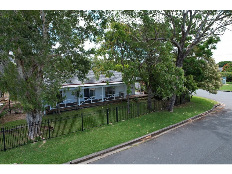 5A Garden Grove, Carrara QLD 4211