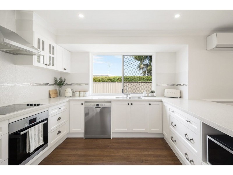 61 Hickey Way, Carrara QLD 4211