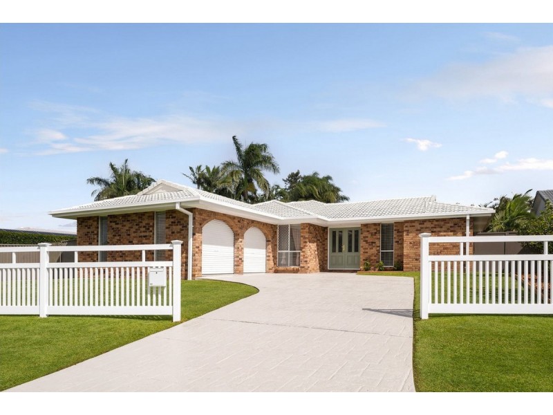 61 Hickey Way, Carrara QLD 4211