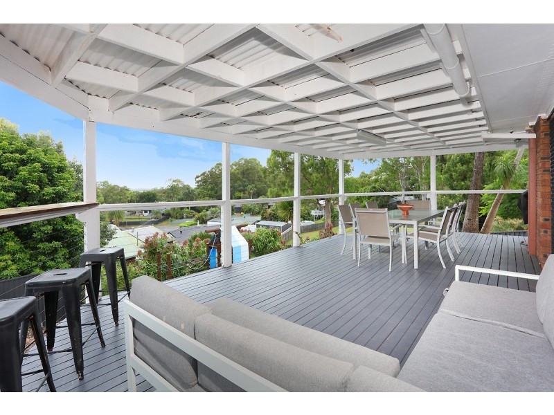 13 Harneil Place, Carrara QLD 4211