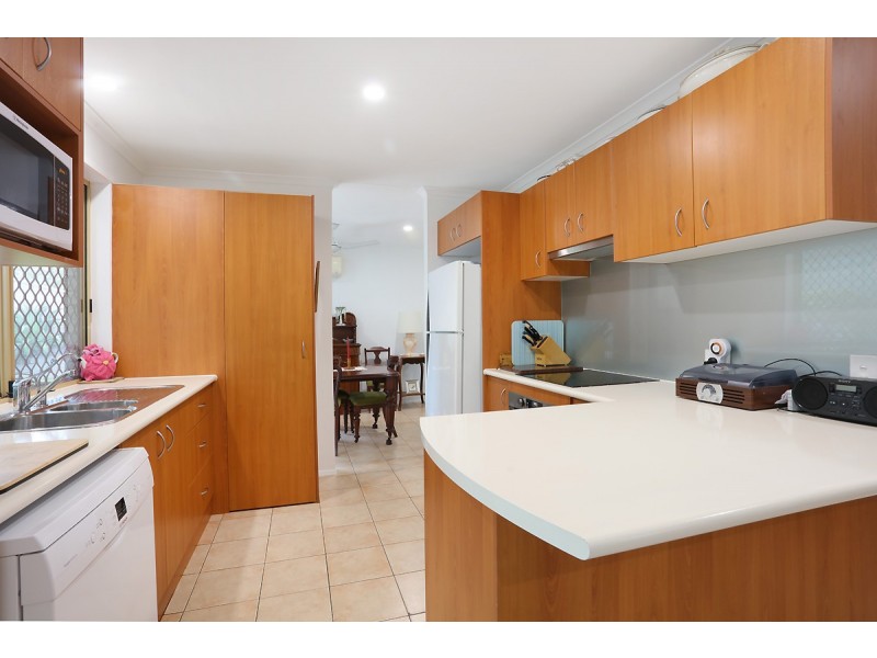 2 Marimar Place, Highland Park QLD 4211