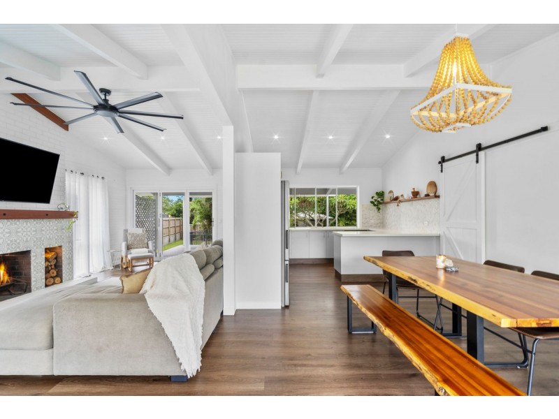 23 Minugh Court, Carrara QLD 4211