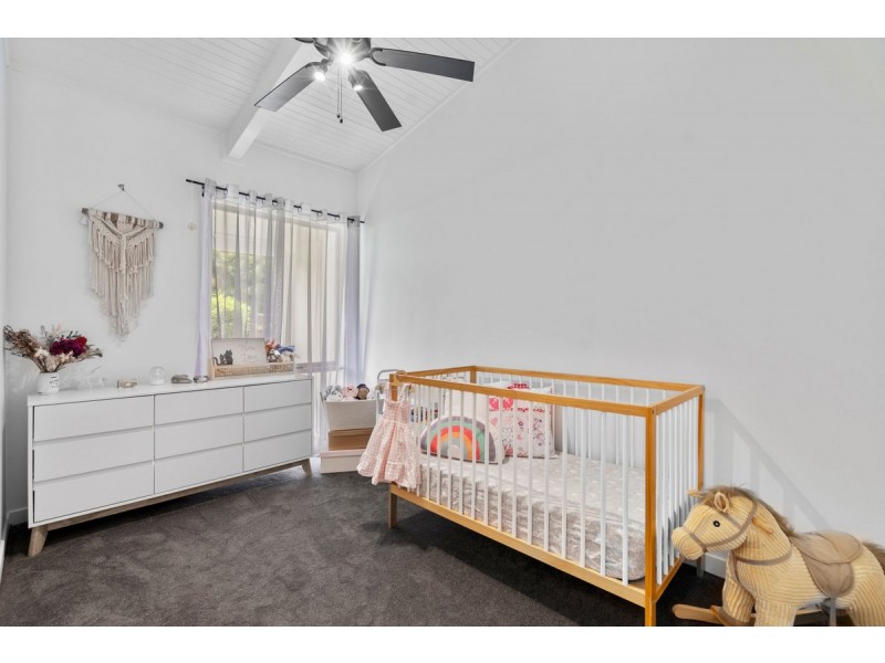 23 Minugh Court, Carrara QLD 4211