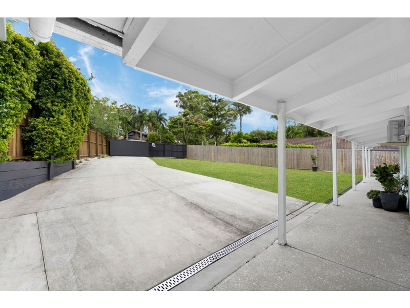 23 Minugh Court, Carrara QLD 4211