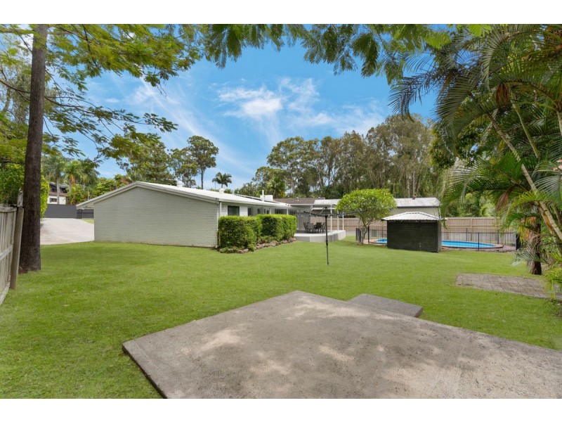 23 Minugh Court, Carrara QLD 4211