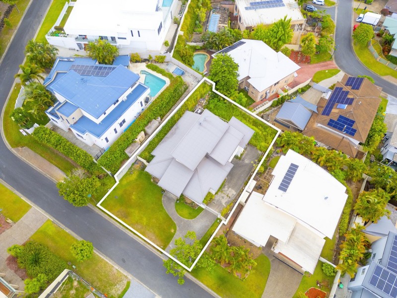 9 Chevron Rise, Highland Park QLD 4211