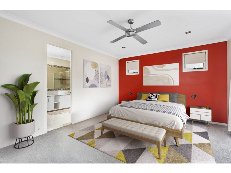 9 Chevron Rise, Highland Park QLD 4211