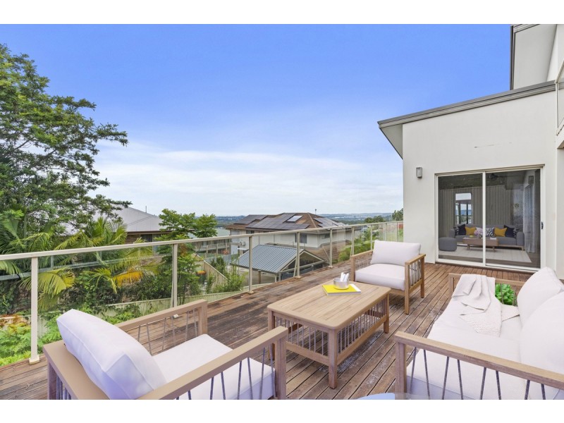 9 Chevron Rise, Highland Park QLD 4211