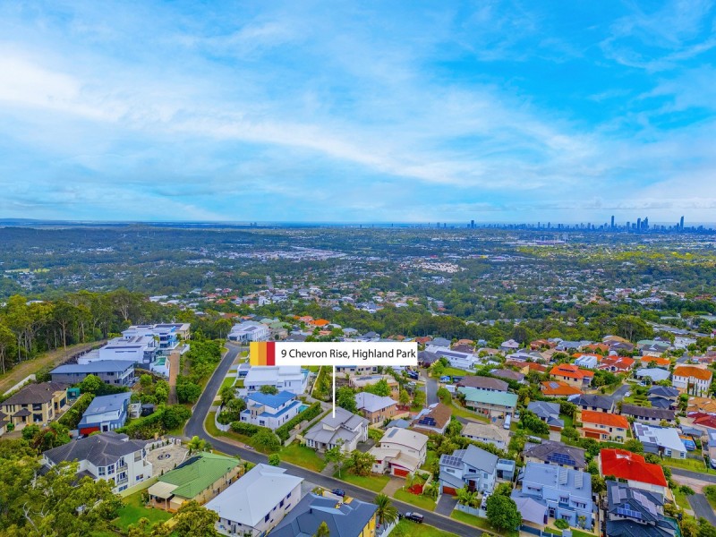 9 Chevron Rise, Highland Park QLD 4211