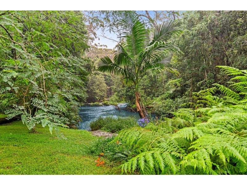 35 Lloyds Road, Springbrook QLD 4213