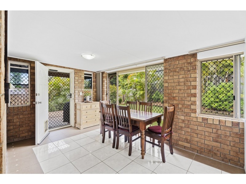2/1 Wirth Terrace, Highland Park QLD 4211