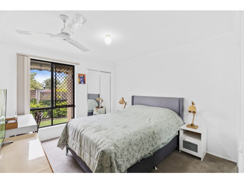 2/1 Wirth Terrace, Highland Park QLD 4211
