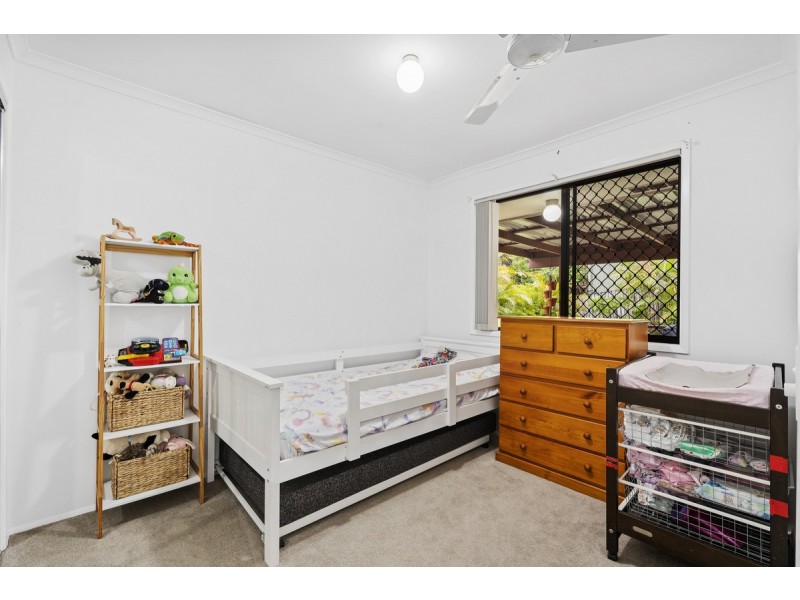 2/1 Wirth Terrace, Highland Park QLD 4211