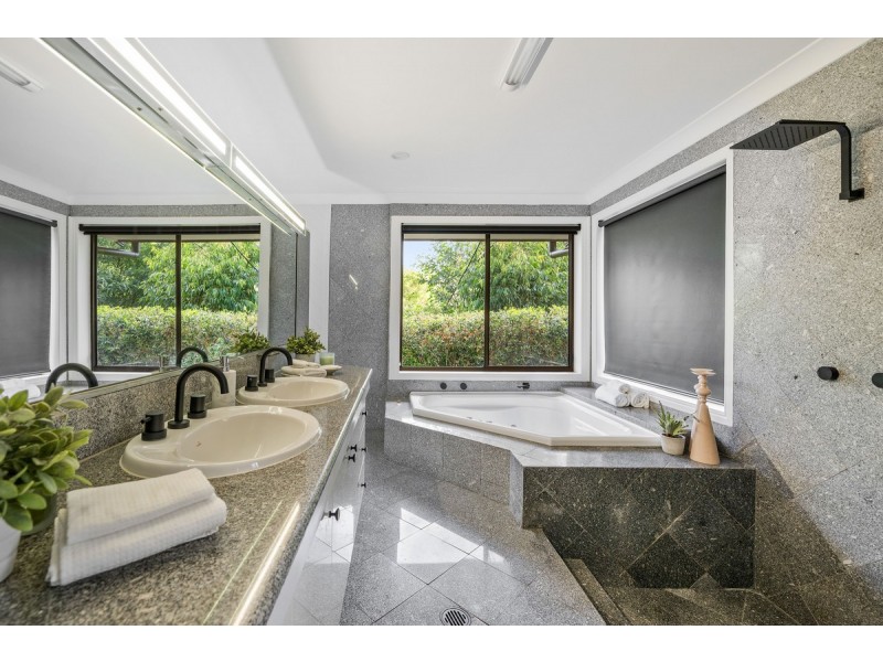 57 Birdlife Court, Nerang QLD 4211