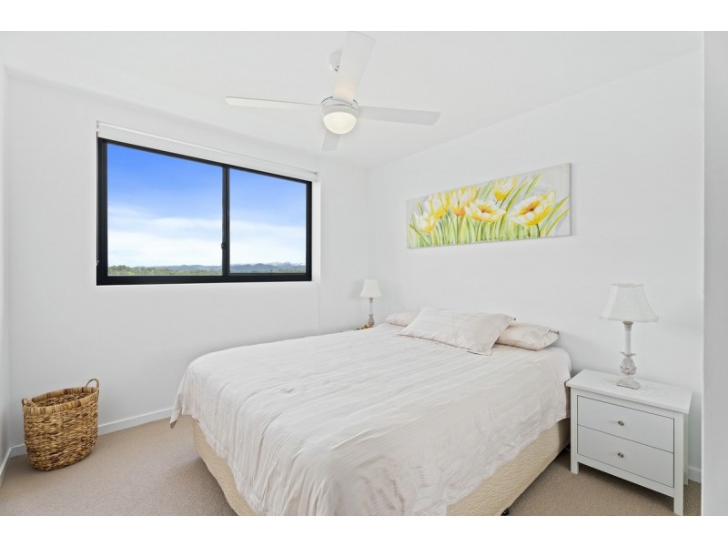 206/112 Palm Meadows Drive, Carrara QLD 4211