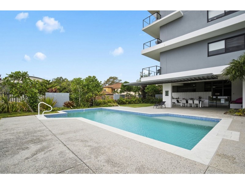 206/112 Palm Meadows Drive, Carrara QLD 4211
