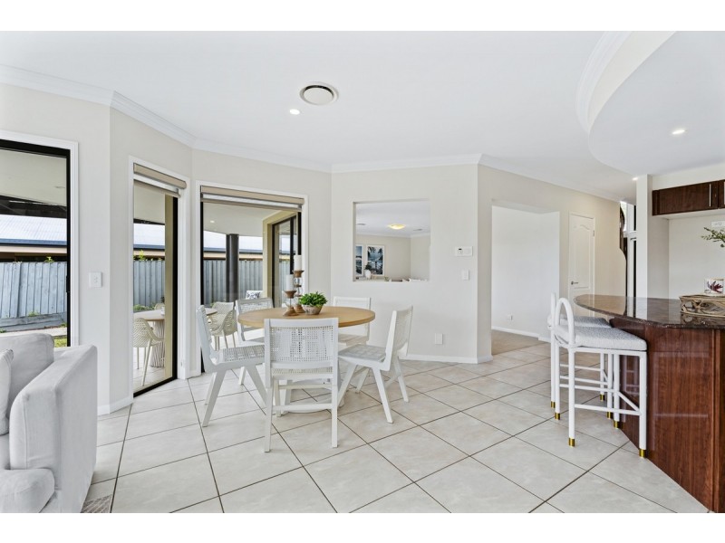 23 Mellum Circuit, Pacific Pines QLD 4211