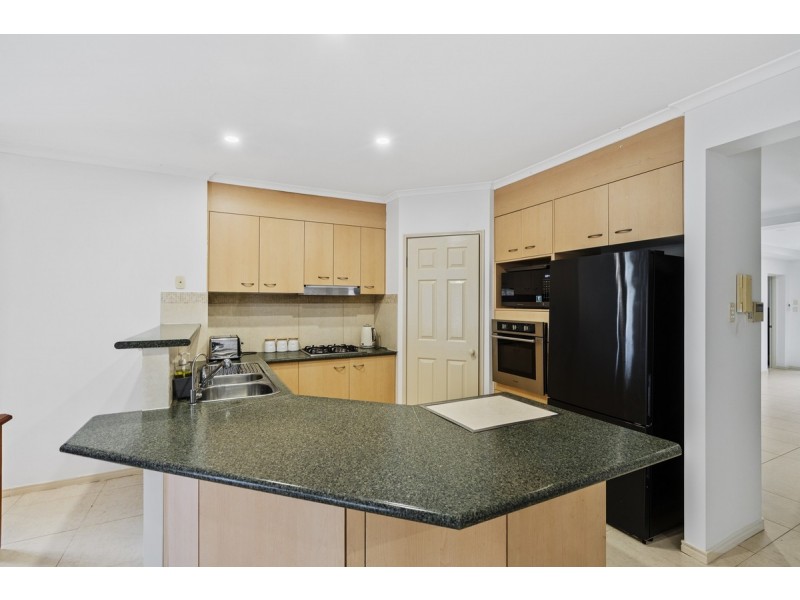 235 Ashmore Road, Benowa QLD 4217