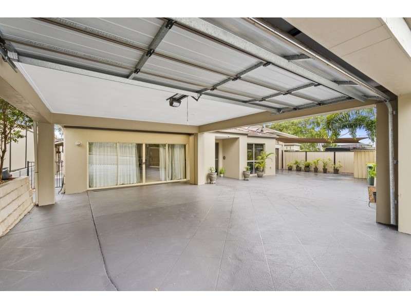 235 Ashmore Road, Benowa QLD 4217