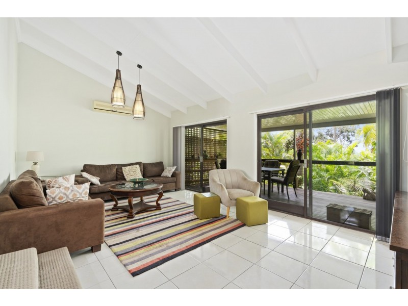 12 Jerrob Court, Carrara QLD 4211