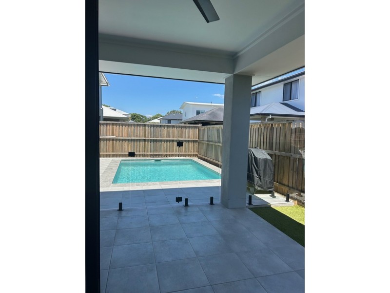 12 Headway Street, Nerang QLD 4211