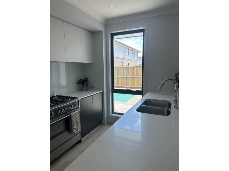 12 Headway Street, Nerang QLD 4211
