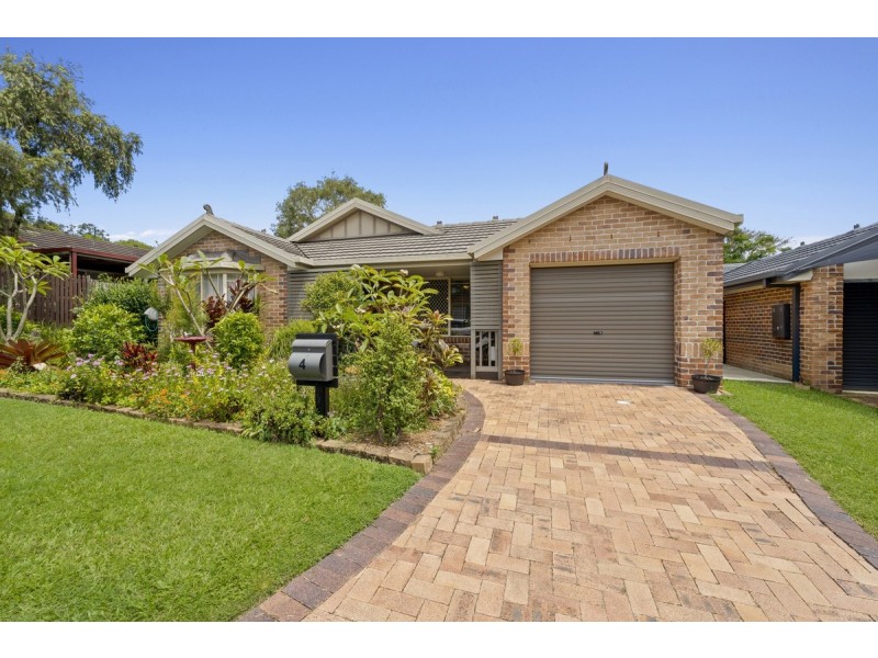 4 Coolawin Place, Nerang QLD 4211