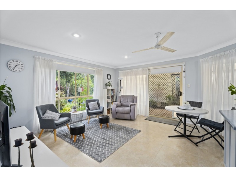 4 Coolawin Place, Nerang QLD 4211