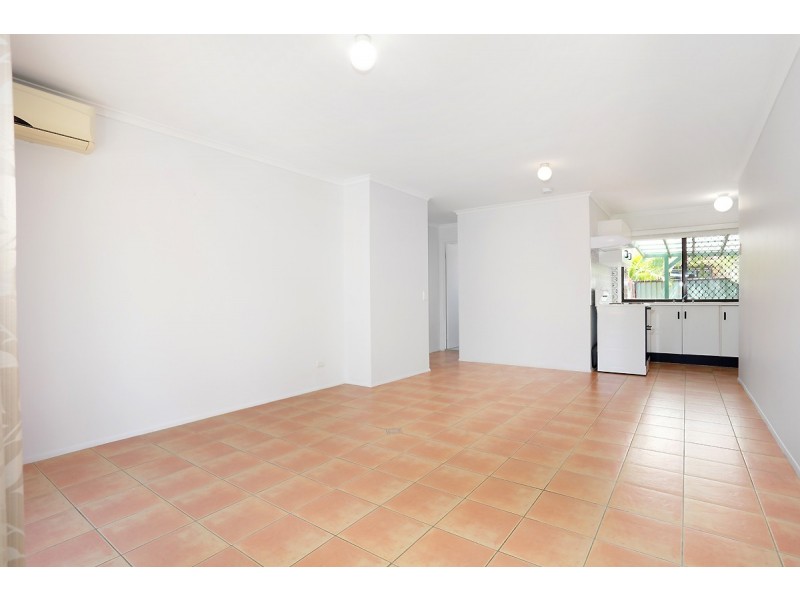 1/206 Olsen Avenue, Arundel QLD 4214