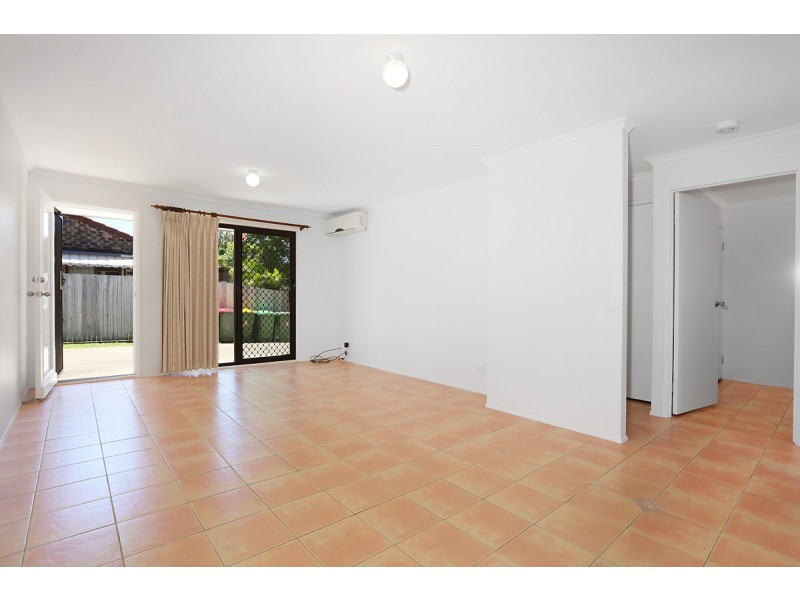 1/206 Olsen Avenue, Arundel QLD 4214