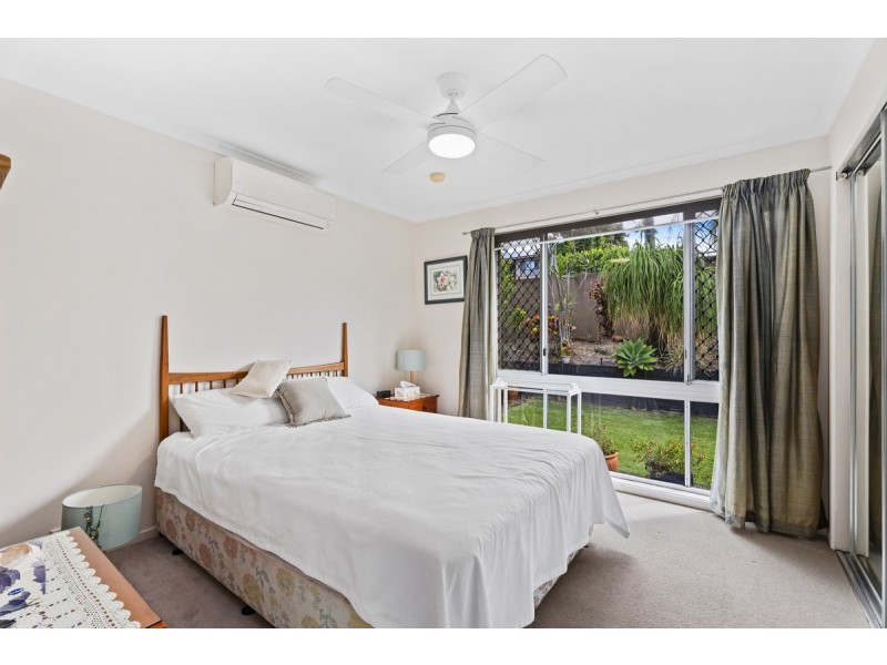 129 Explorers Way, Highland Park QLD 4211