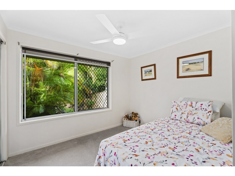 129 Explorers Way, Highland Park QLD 4211