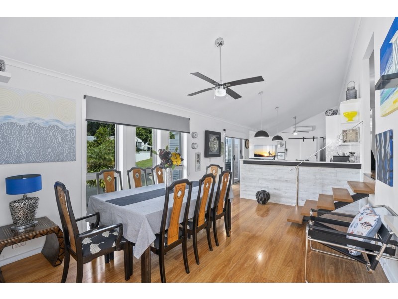 49 Balfour Crescent, Highland Park QLD 4211
