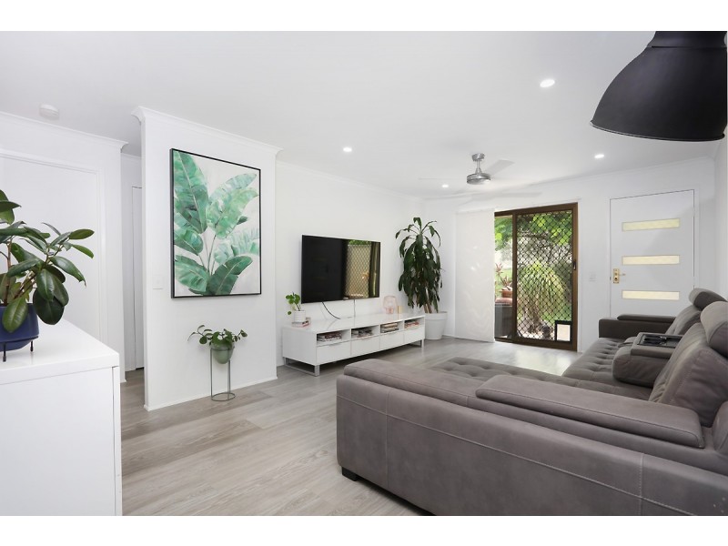 1/10 Paramount Place, Oxenford QLD 4210