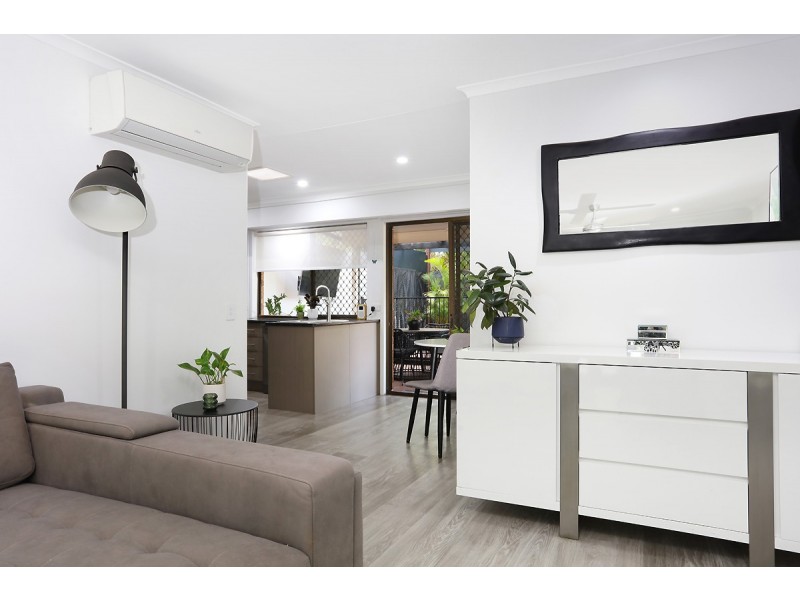 1/10 Paramount Place, Oxenford QLD 4210