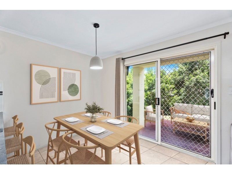11/102-104 Alexander Drive, Highland Park QLD 4211